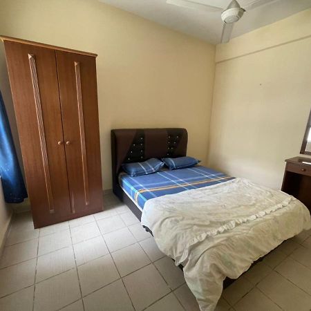 Fullhouse Marina View Villas Apartment Port Dickson Bagian luar foto