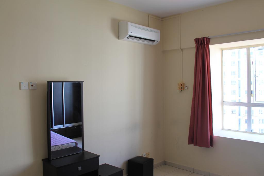 Fullhouse Marina View Villas Apartment Port Dickson Bagian luar foto